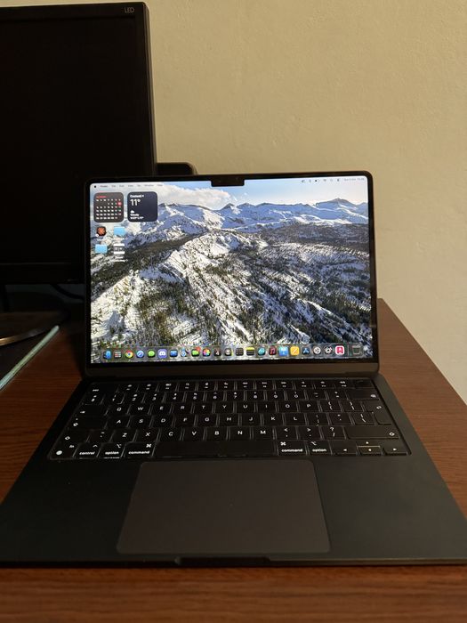 MacBook Air M2 13,6 inch (2022) – Stare impecabilă