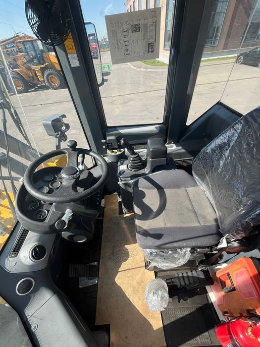 Фронтальный погрузчик SHANTUI L36B5