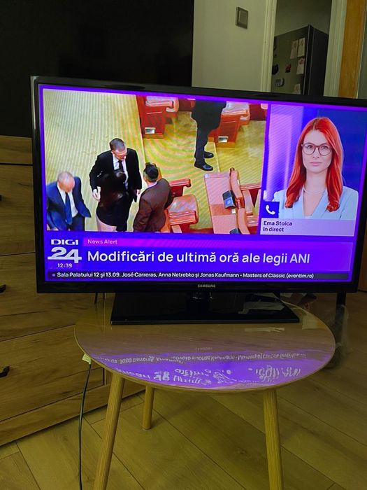 Tv Samsung  diagonala 81