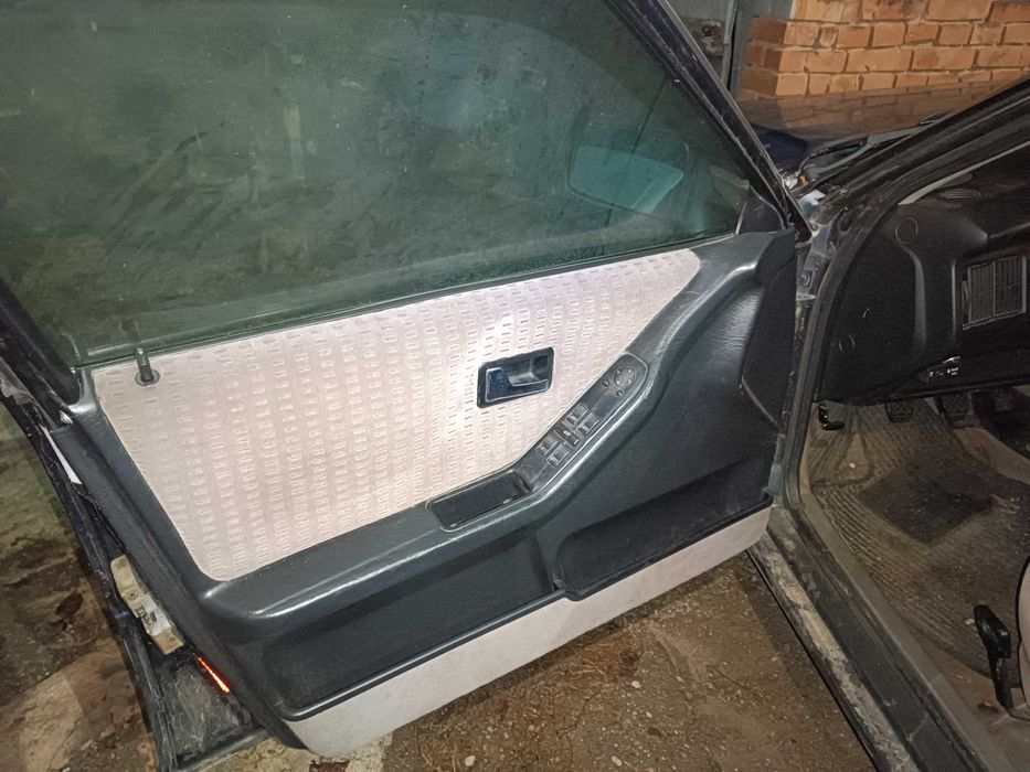 Ауди 80 на части Audi 80