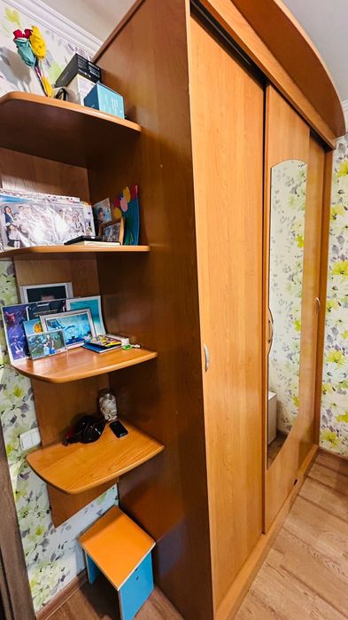 Продам шкаф плательный