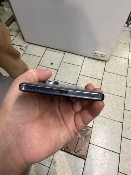 Продам Vivo v40 256gb