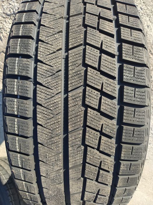 Rapid 245/45R20 Ice Knight