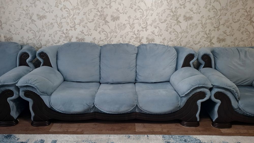 Раскладной диван и кресла