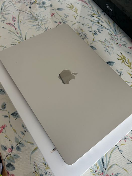Продам новый MacBook Air