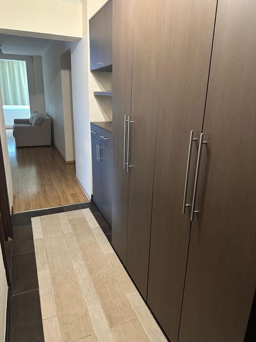 Apartament 3 camere, 2 bai, aproape de Podgoria