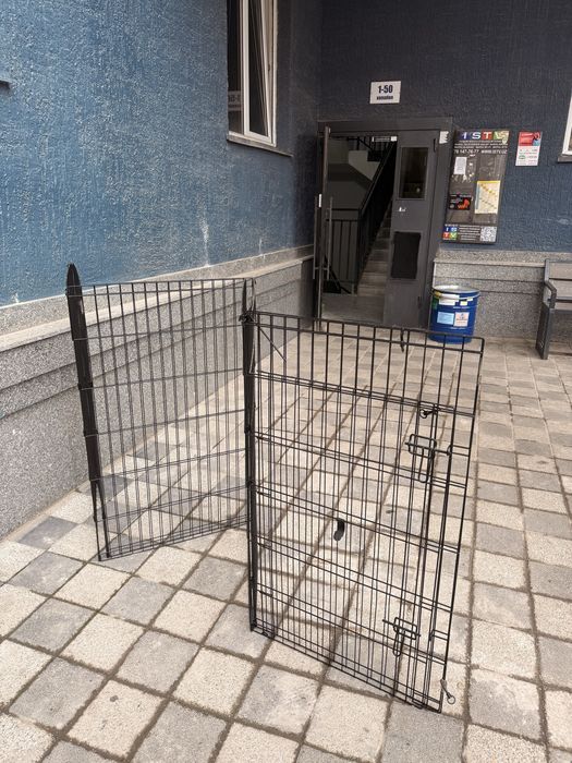 Продам большую клетку для собак