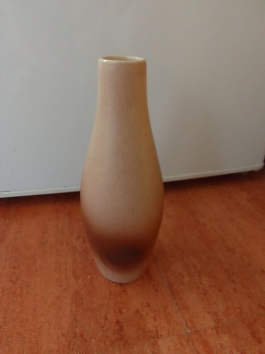 Декоративные керамические вазы