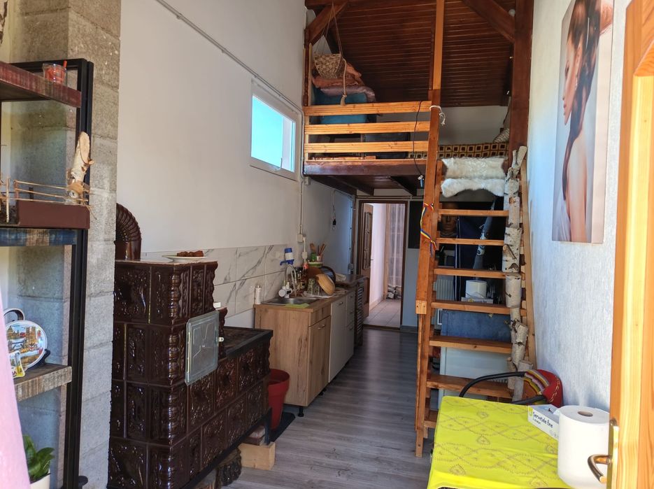 Casa de vânzare cu teren propriu