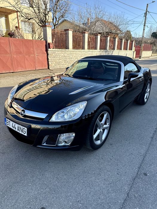 Opel GT 2009 2.0 Turbo 264 CP • Serie limitată •