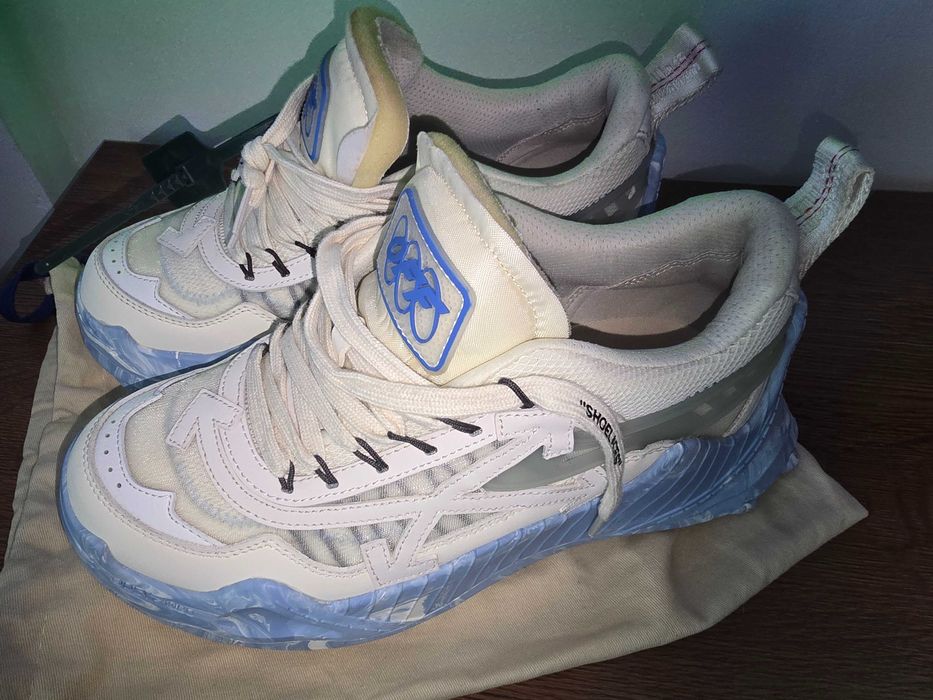 Adidasi -OFF WHITE ODSY- 43-stare FOARTE BUNA-albi
