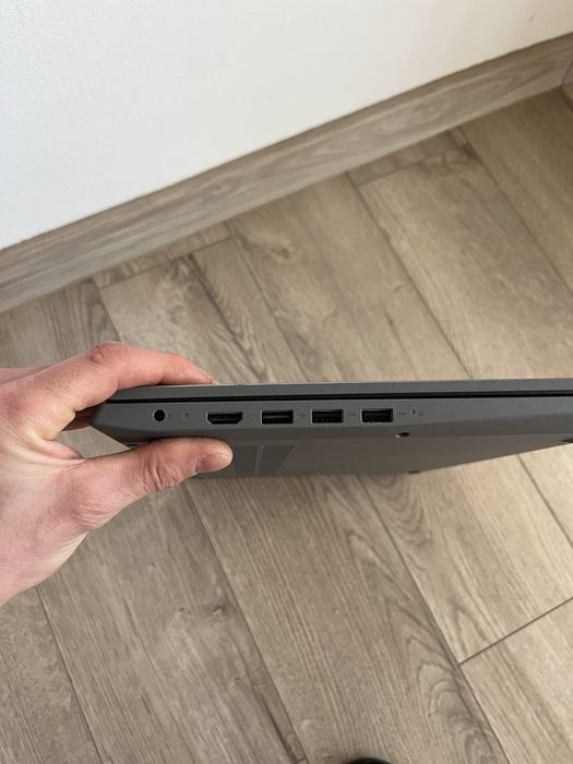 Laptop 15.6 Lenovo i3 Gen 10 12GB DDR4 SSD 512GB