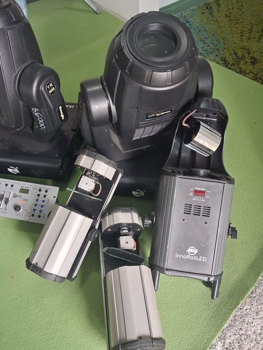 Roboti lumina/ scanner led dj  / Moving head beam