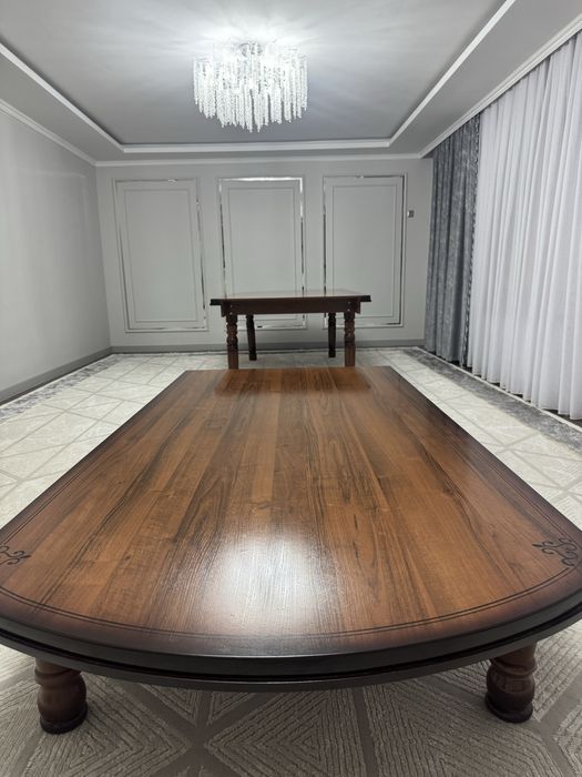 Продам стол 5 м в хорошем состоянии