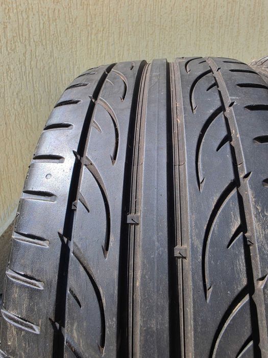 2 бр. летни гуми 225/35/19 Hankook 6 mm DOT 3419