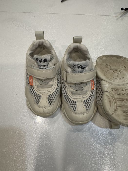 Кроссовки детские