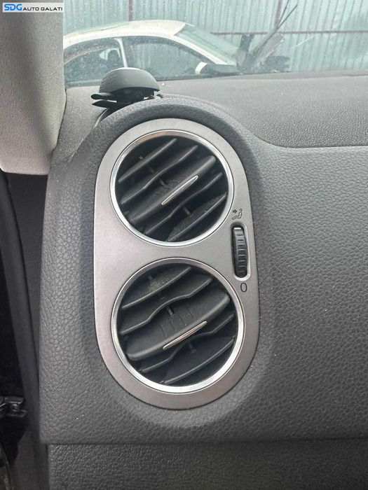 Gura Grila Aerisire Ventilatie Bord Stanga Volkswagen Tiguan NFL Non Facelift 2007 - 2011 [K1106]