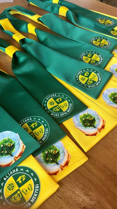 Пилотки. Галстуки. Бабочки