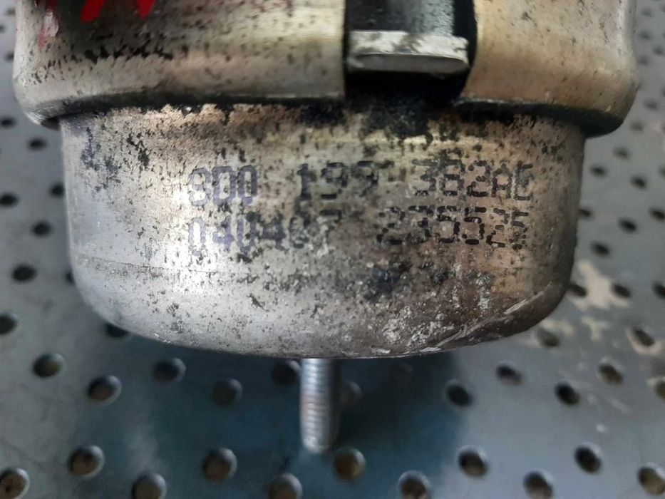 tampon motor vw passat 3b  audi a4 b6 1.9 tdi  avb 8d0199382ae