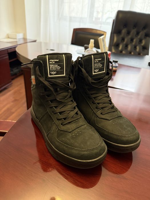 Ghete moto IXON - 40 noi