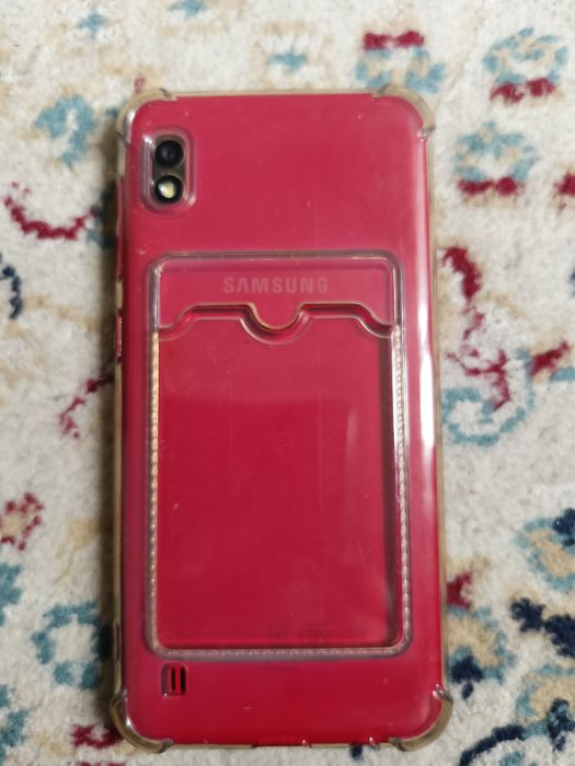 Продам Самсунг а 10 в хорошем состоянии 20 тысяч тенге