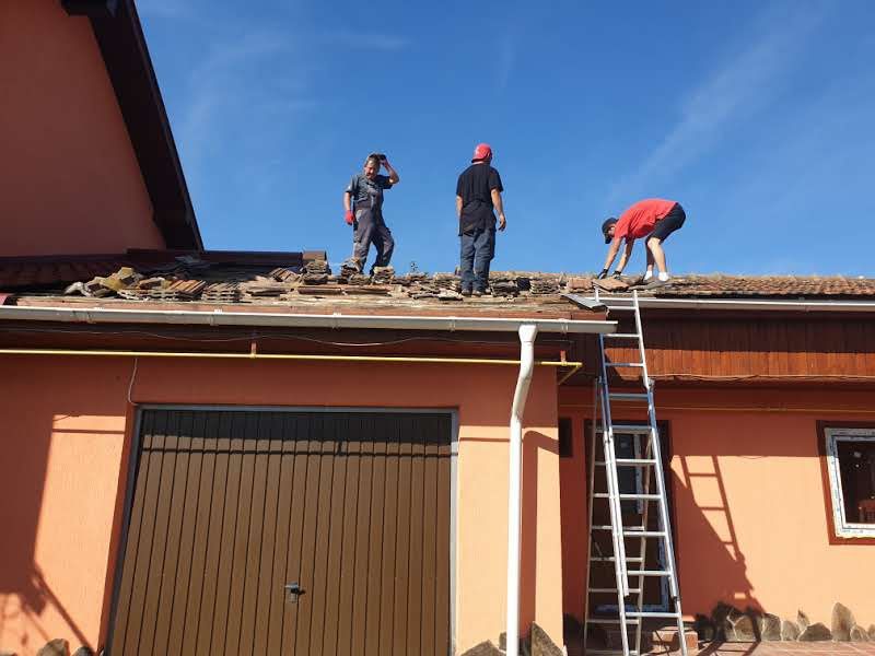 Acoperișuri Dulgheri Mansardare reparații acoperișuri vechii