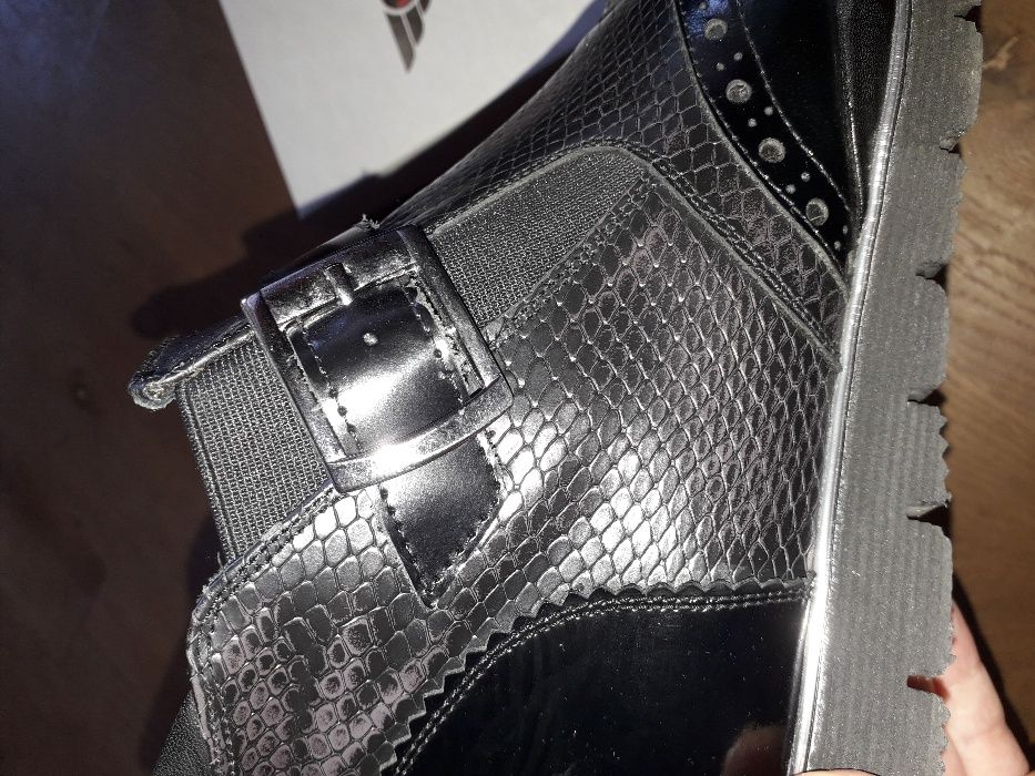 Кожени боти UNITED