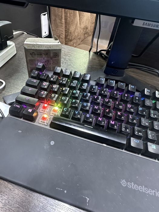 Продам клавиатуру Apex7