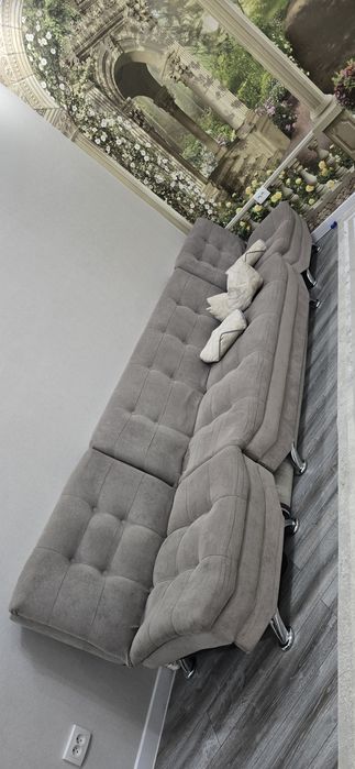 Диван раскалывается и кресло