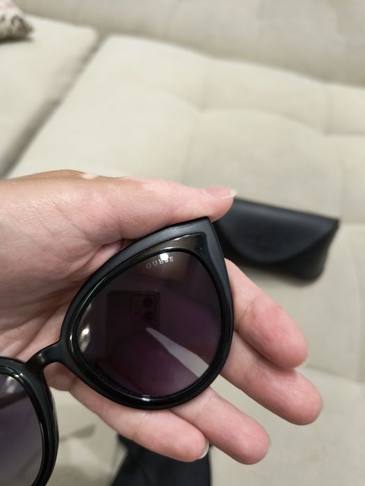 Guess слънчеви очила