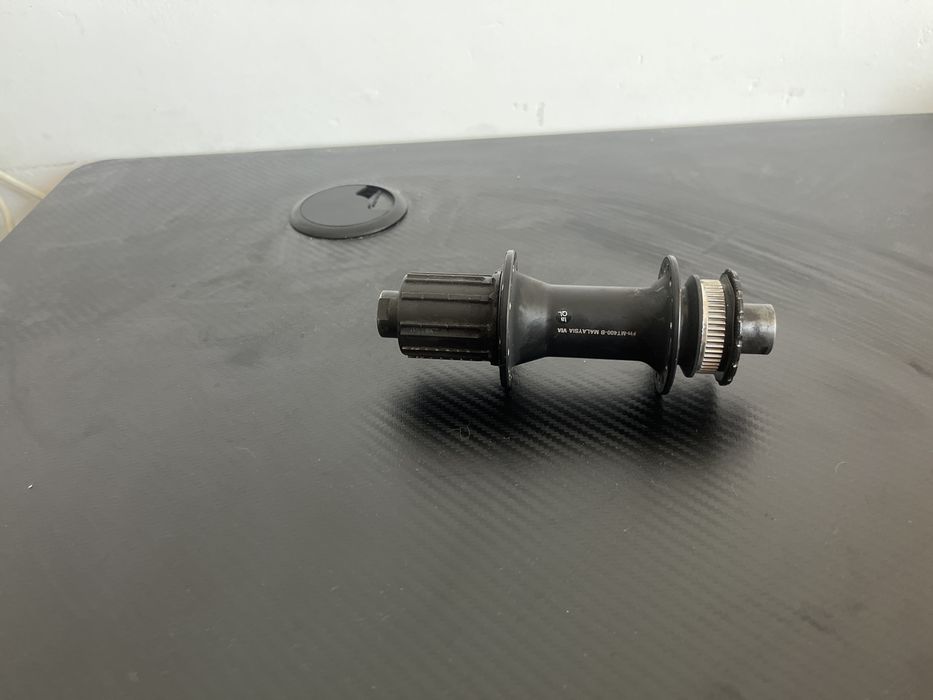 Butuc spate shimano FH-M400-b