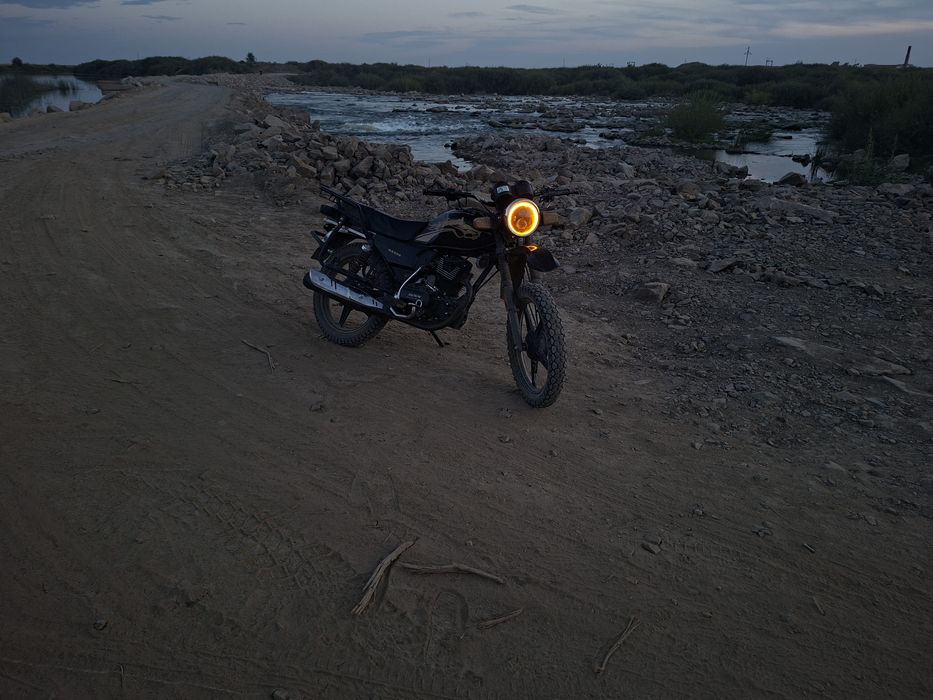 Продам мотоцикл Gsx200