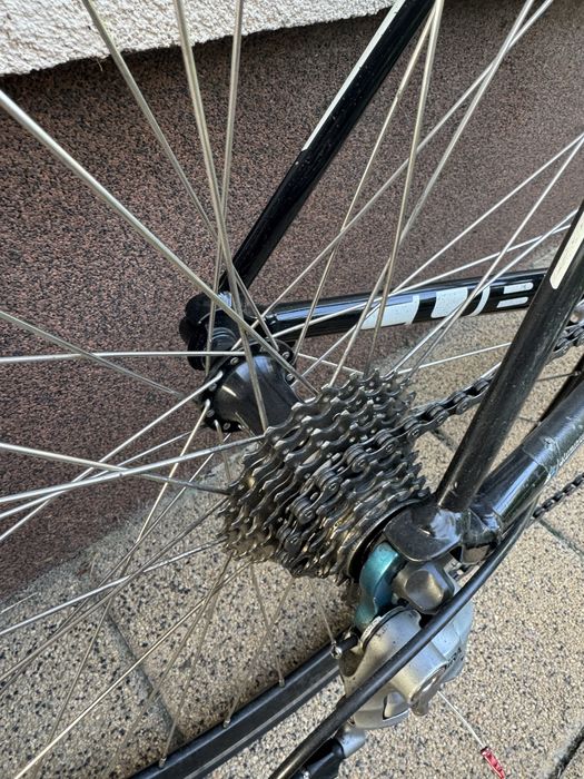 Bicicleta Cube cursiera viteza sosea