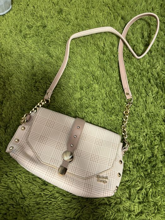 Розова елегантна чанта с верижна дръжка