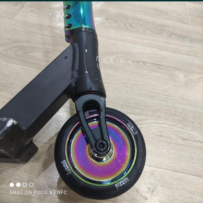 продам трюковой самокат (очень срочно)