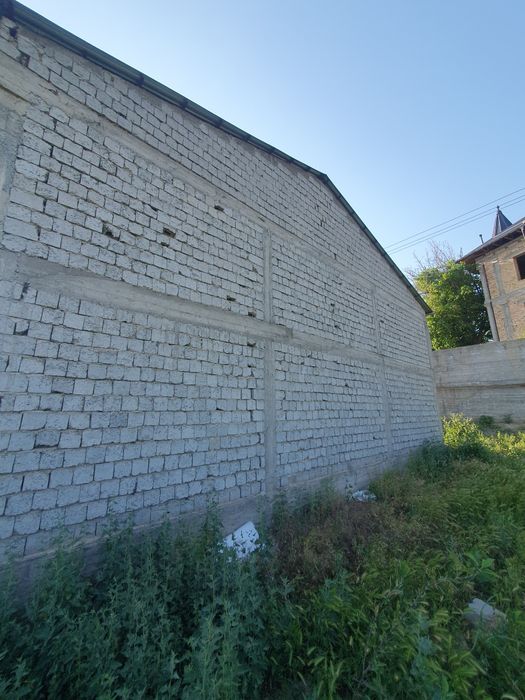 10 so'tiq er va 10 so'tiqni ichida sklad 570 km Sotiladi.
