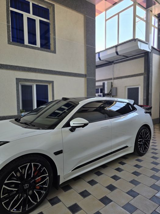 Zeekr 001 YOU Z-sport
2025/2025
100kWh akkumlyator 
3.3 sec 0-100km/s