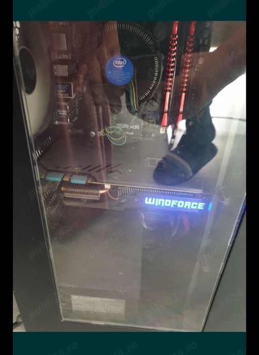 Vând unitate calculator