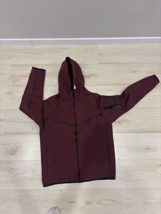 Срочно! Продам nike tech fleece