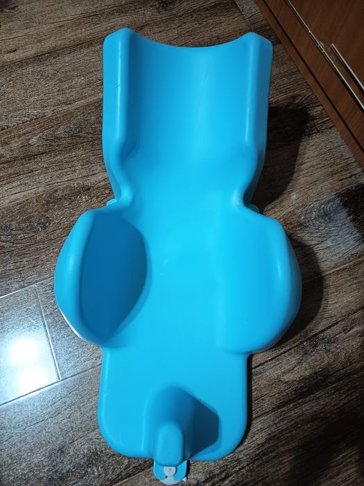 Vând suport pentru baie bebe-30ron