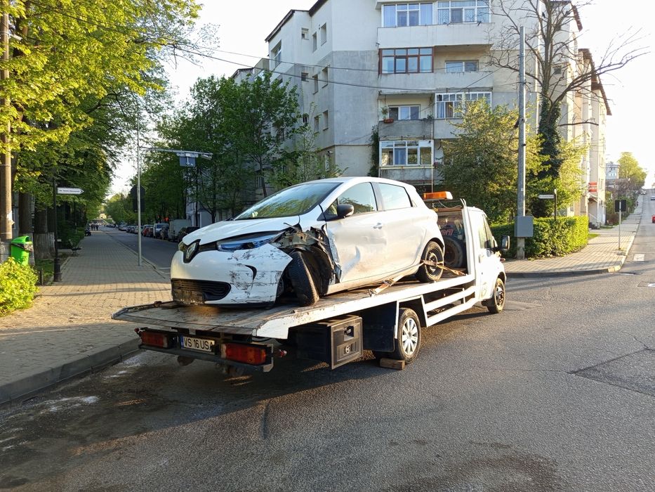 Tractari Auto, servicii Macara, platforma auto Vaslui