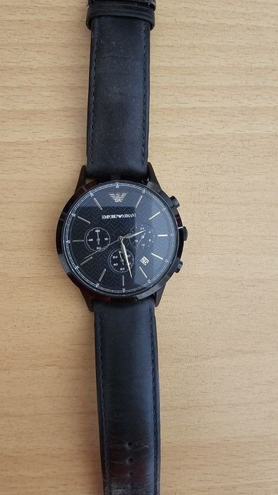 Часовник emporio armani