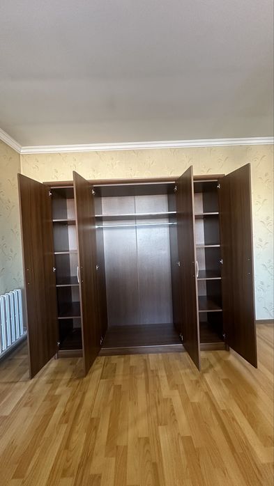 Продам спальный гарнитур