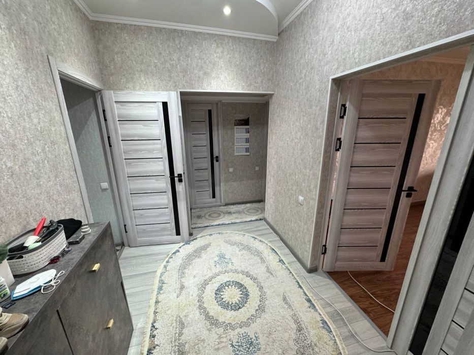 Каартира сергели 7 3/4/5 2х6 балкон 72000&