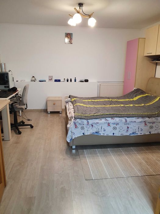 Casa la sol, in  zona Stadion, teren 440 mp