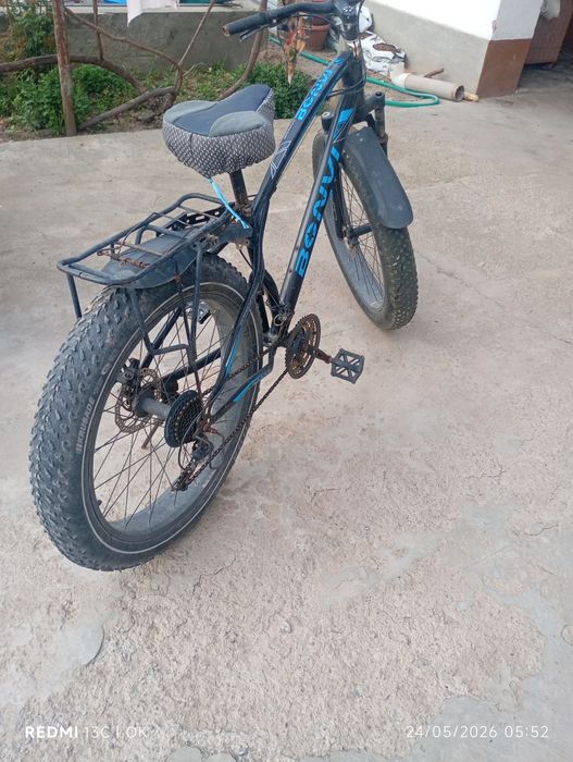 Velik shroki balonli