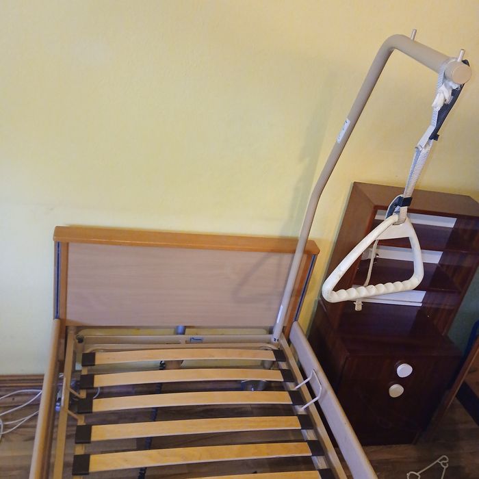 Pat medicinal cu telecomandă