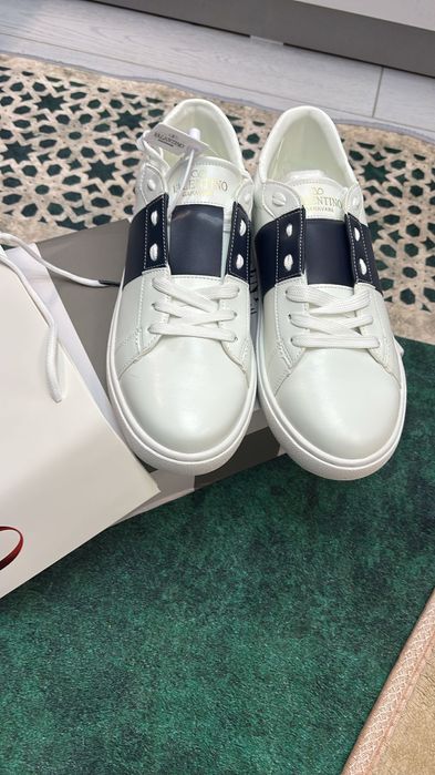 Кроссовки, новые