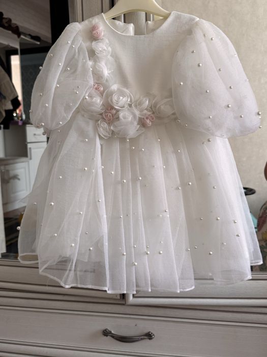 Продам красивую нарядную платье