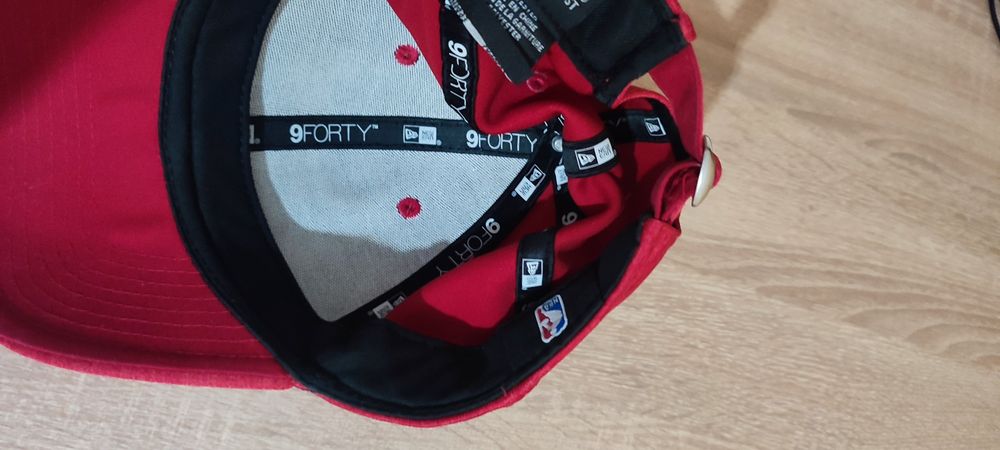 Vând șapcă chicago bulls roșie noua